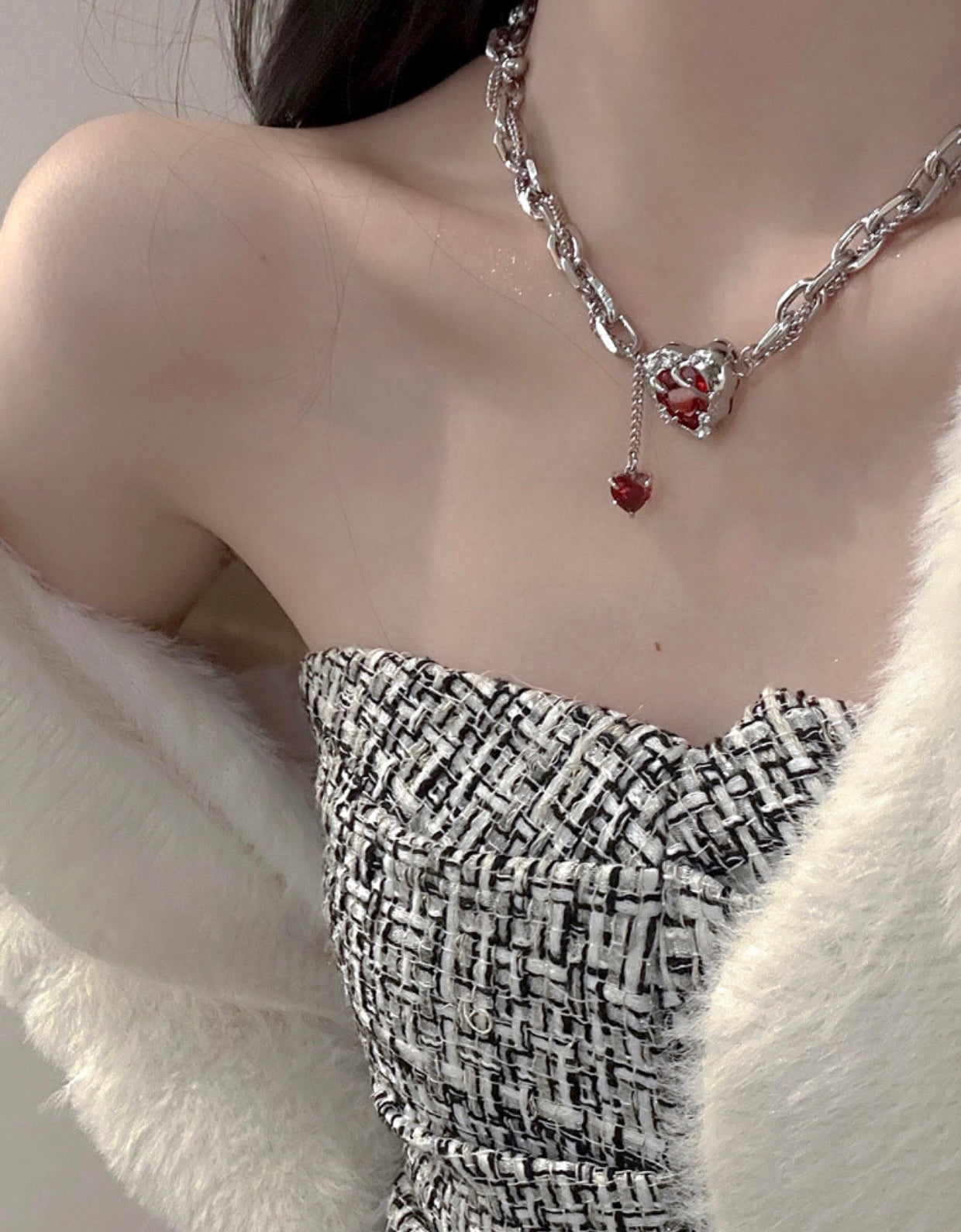 Double stacked wearing love couple necklace female 2023 new niche design Europe and the United States cross-border fashion hundred collarbone chain