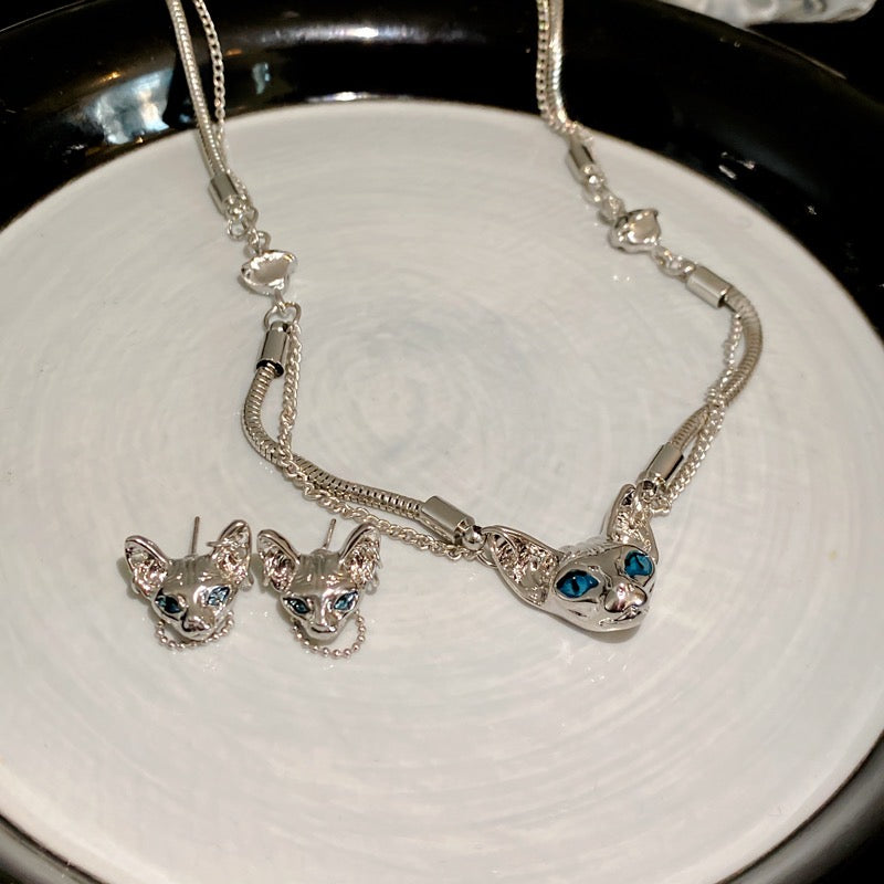 Sweet and cool cat necklace